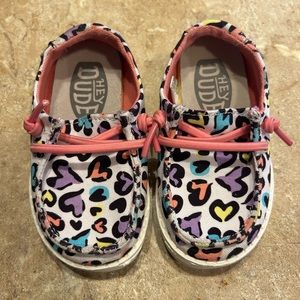 ❌SOLD❌ EUC Toddler Girl HeyDude Shoes Size 5